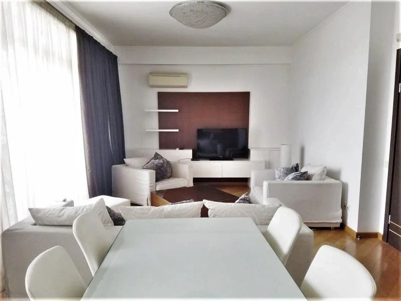 Opera Residence: 4-комнатная, 150.0 м²