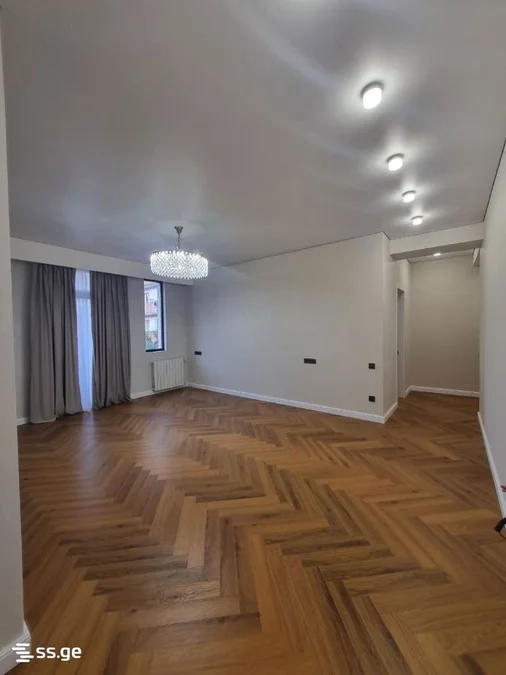 3 room Flat For Sale. Isani