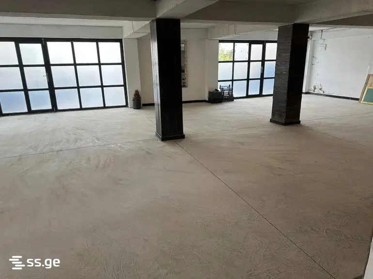 Коммерческое помещение в Ортачала, 120 м²