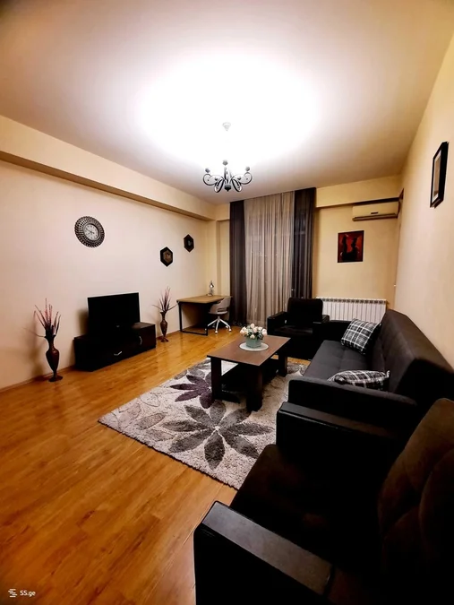 Улица Сулхана Цинцадзе, 12: 2-комнатная, 65.0 м²