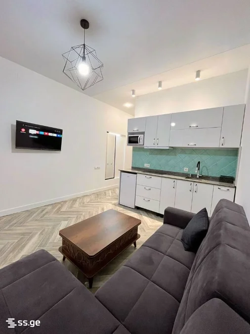 Студия 42 кв.м на ул. Тбел Абусеридзе, $450