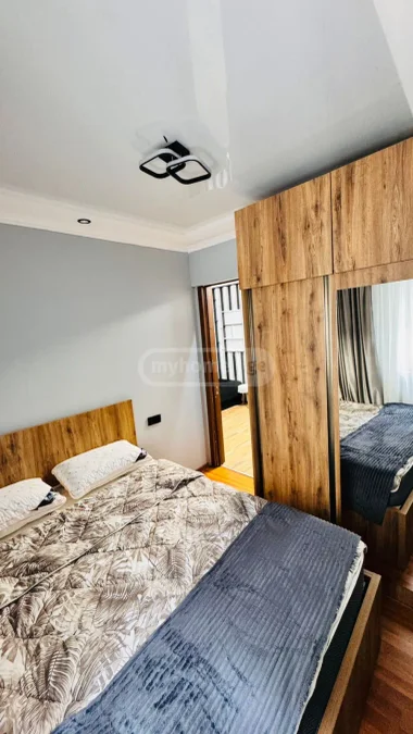 На год — 2+1 квартира | $400/месяц