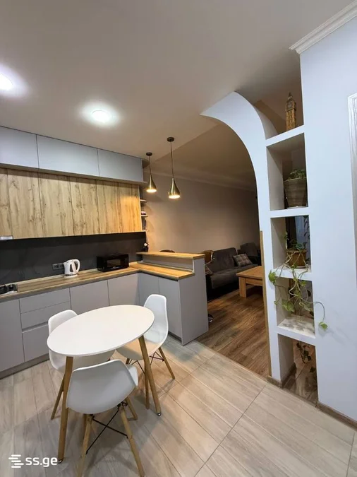 3-комнатная квартира, ул. Кобаладзе, 15, $800