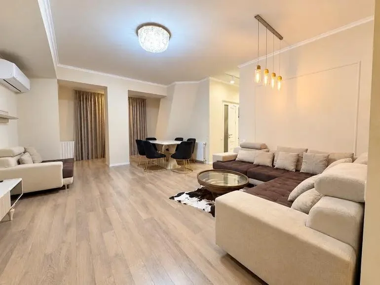 Пирамида: 4-комнатная, 120.0 м²