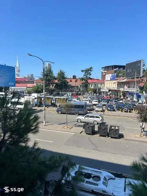 4-комнатная квартира в районе Багратиони