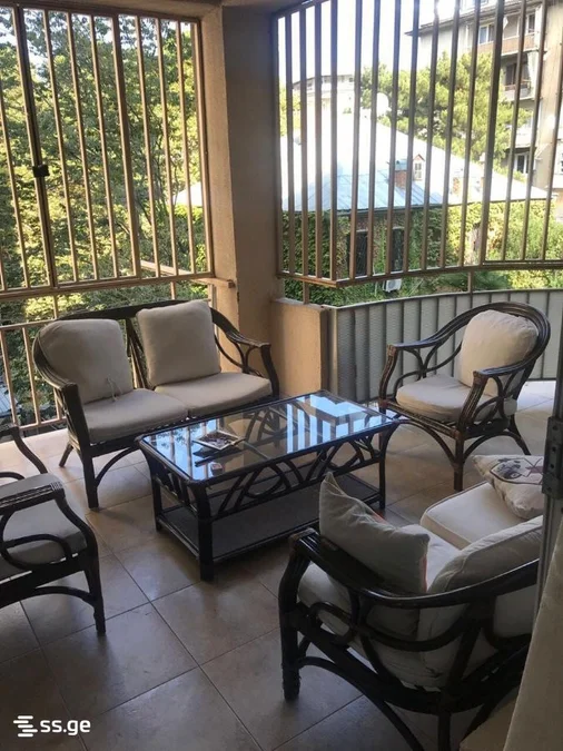 4 room Flat For Rent. Vake