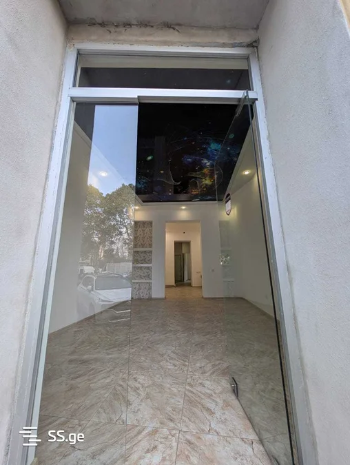 Commercial space For Rent