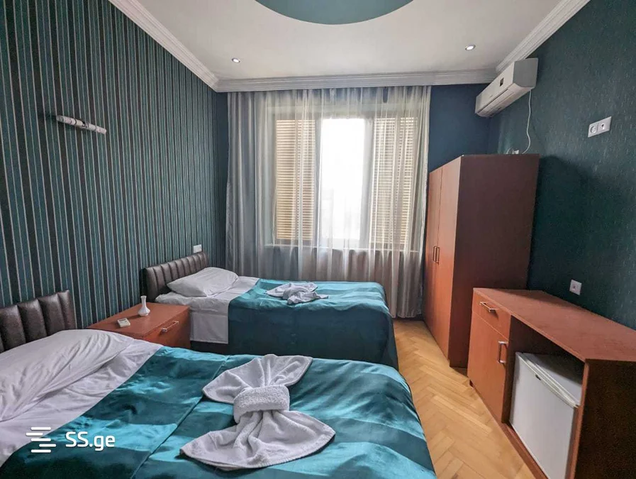 8 room Private House For Sale. Ivertubani