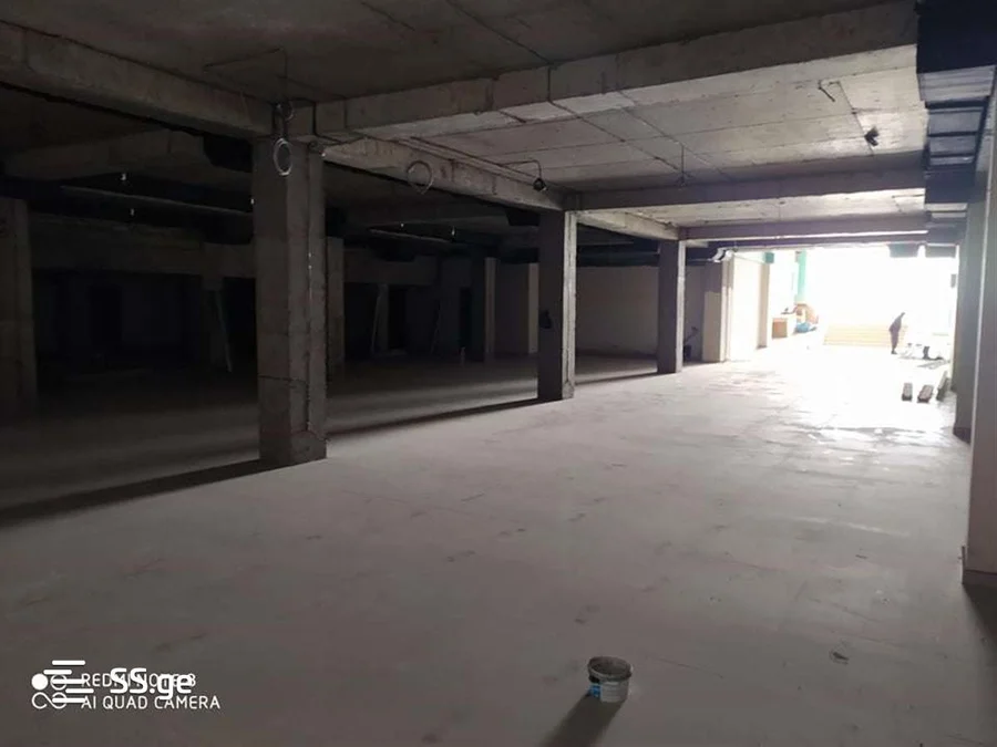 Commercial space For Rent. Lisi lake