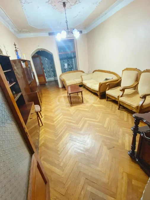 3-комнатная квартира в Старом Батуми, продажа