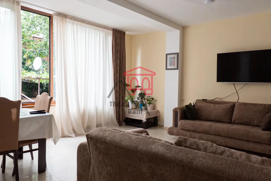 4-комнатная квартира, 150 м², $1100