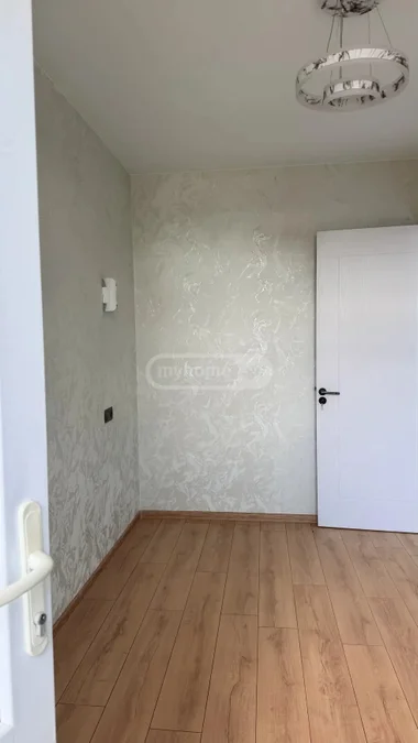 3-комнатная квартира 54.25 кв.м на ул. Кобаладзе, $95000