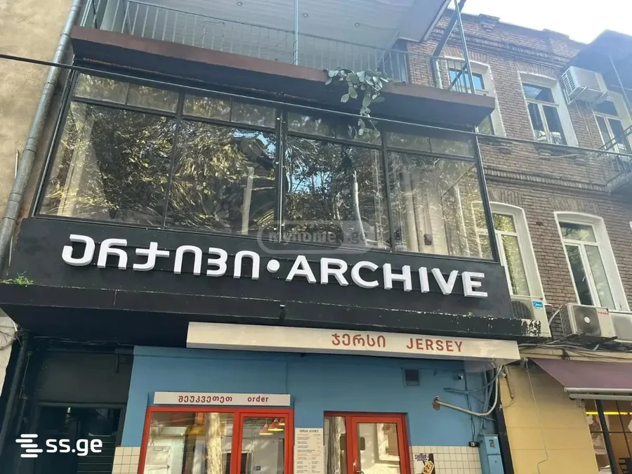 Универсальная коммерческая площадь в Ваке