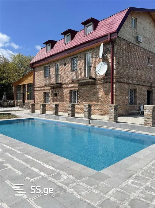 8 room Private House daily rent. Ortachala