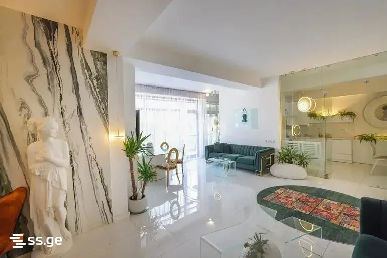 4 room Flat For Sale. Vake