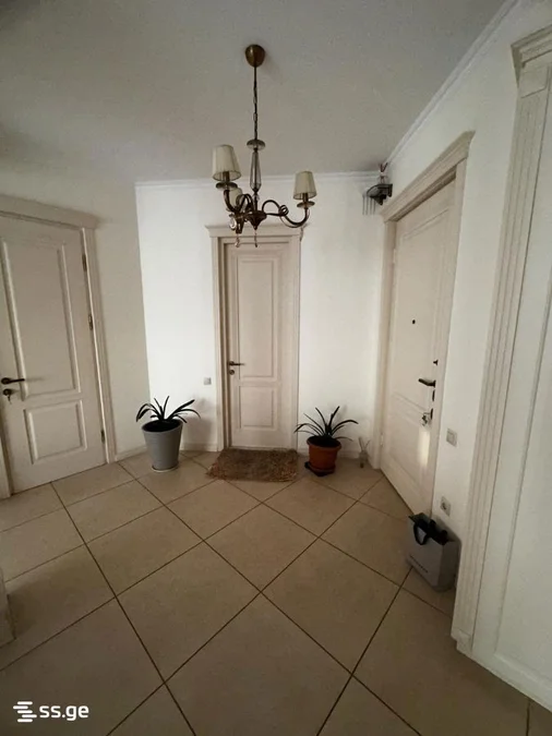 2 room Flat For Sale. Isani