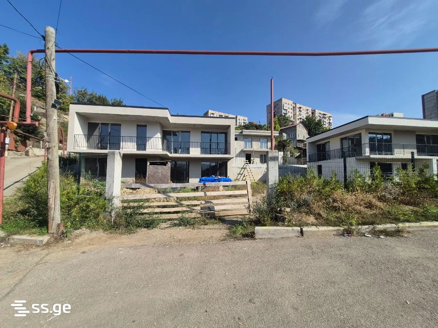 5 room Private House For Sale. Sanzona