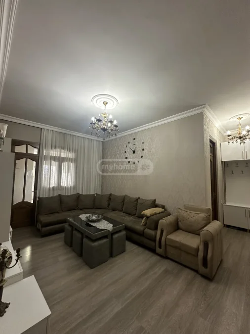 5-комнатная квартира в районе Багратиони