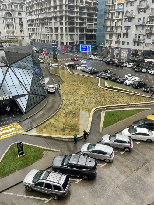 1+1 на Z. Gorgiladze Street 94 რუსთაველის უბანი