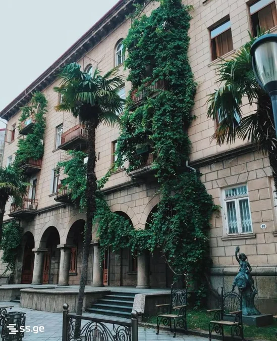Коммерческое помещение на Old District 25 Old Batumi District