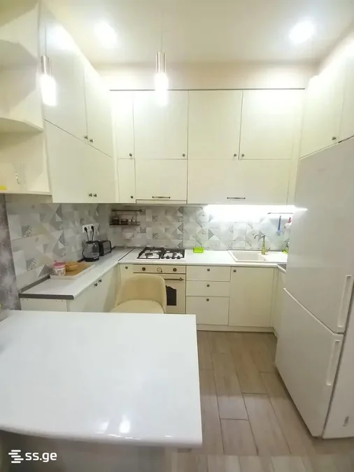 2 room Flat For Sale. Isani