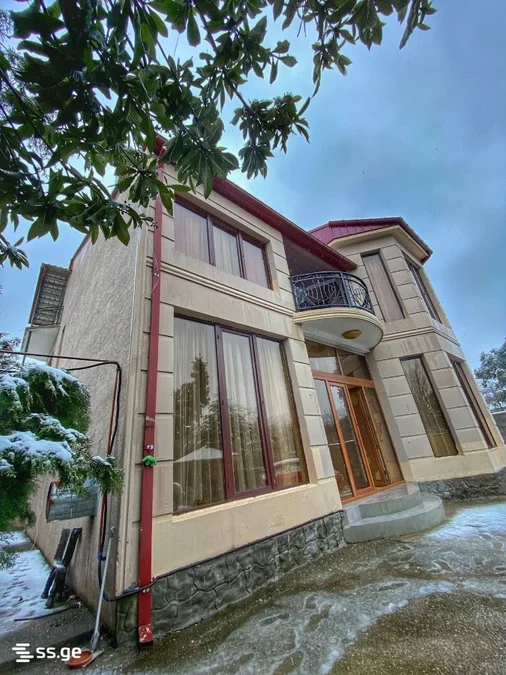7 room Private House For Rent
