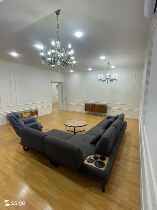 5 room Flat For Rent. Sololaki
