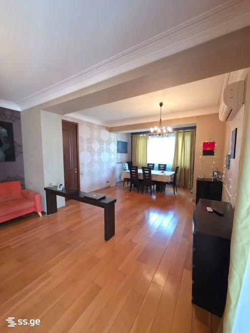 4 room Flat For Sale. Vake
