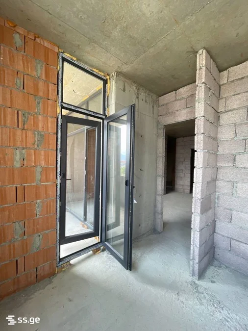 3-комнатная квартира в районе Багратиони