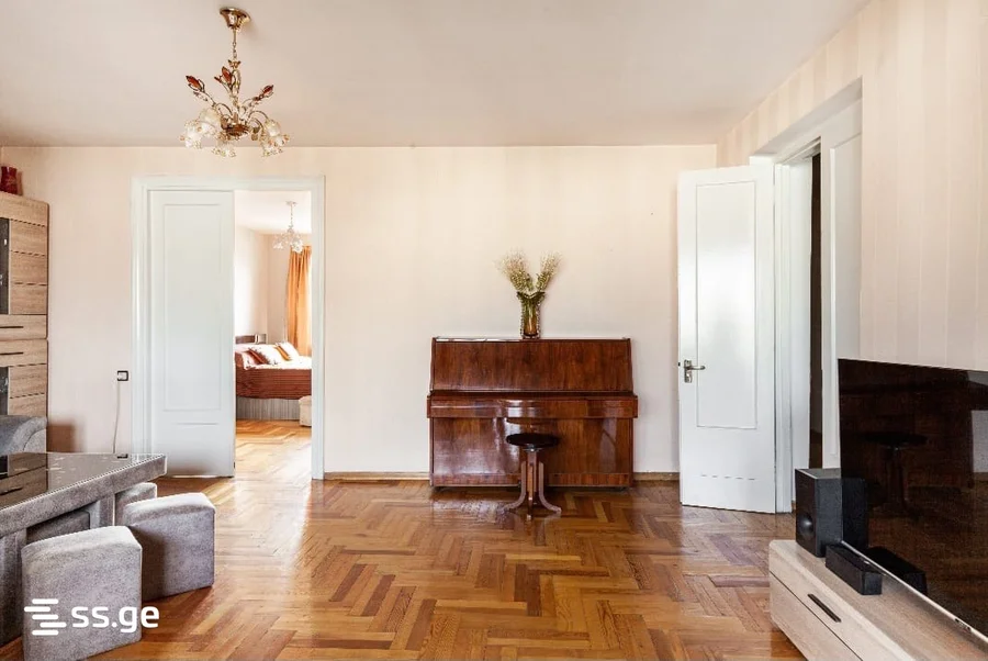 4 room Flat For Sale. Didube