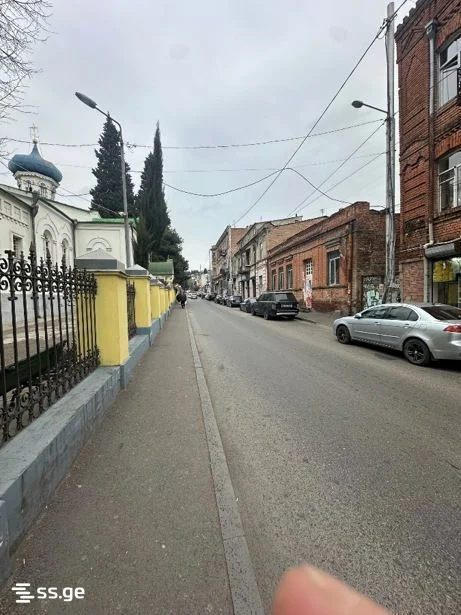 8-комнатная квартира в Тбилиси