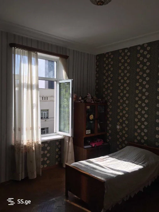 5 room Flat For Sale. Vake