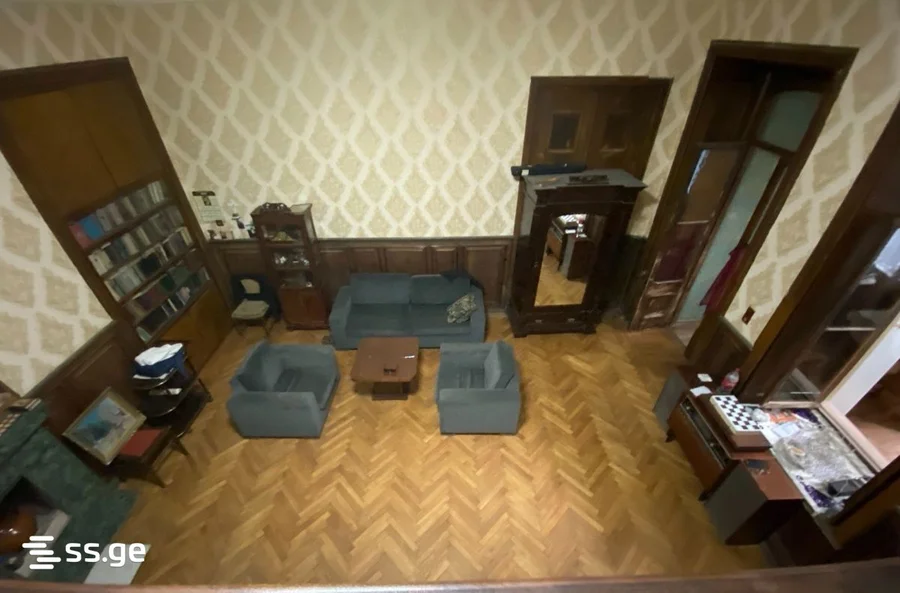 5 room Flat For Sale. Sololaki