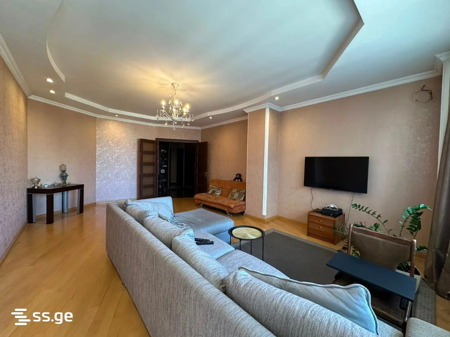 Коммерческое помещение на m. aleksidze st. 7 Saburtalo