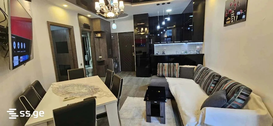 1+1 на Такаишвили улица 12 Bagrationi District