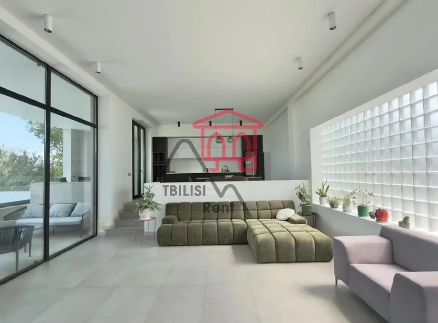Дом в Цавкиси, 5 комнат, 270 м²