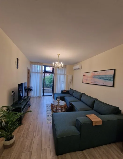 Парнаваза Мепе ст., 98: 3-комнатная, 85.0 м²