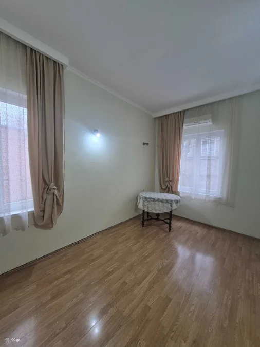 5 room Flat For Sale. Chugureti