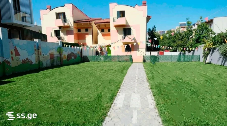 4-этажный частный дом в Сабуртало, 501.3 кв.м