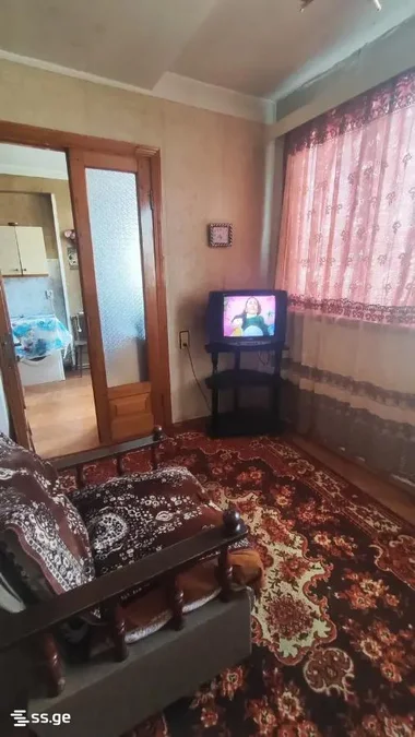 4-комнатная квартира в Тбилиси