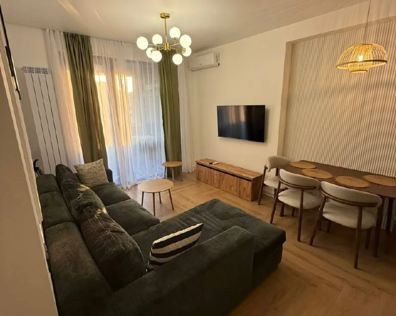 1+1, Абусеридзе 21, $1000