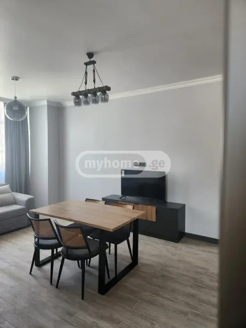 3-комнатная квартира на ул. Багратиони, $120000