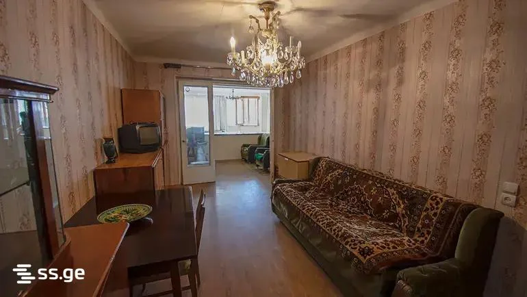 4-комнатная квартира в Тбилиси