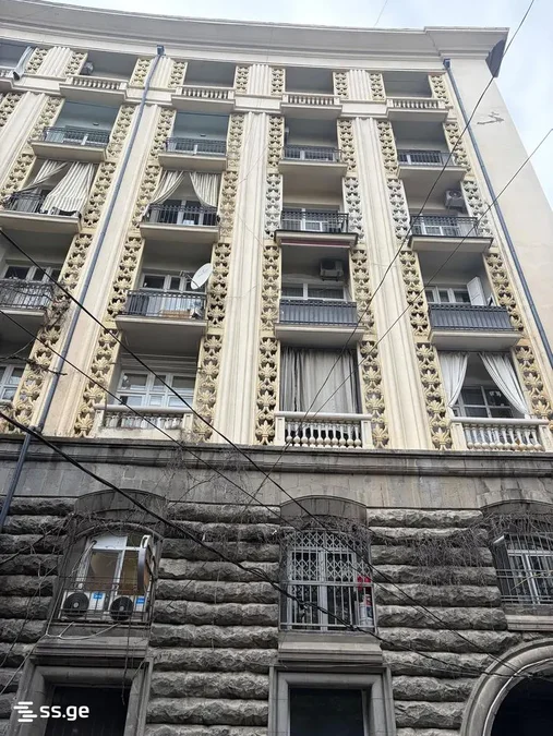 5-комнатная квартира в Тбилиси