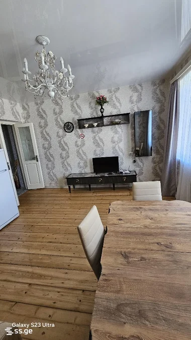 7 room Private House For Sale. Isani