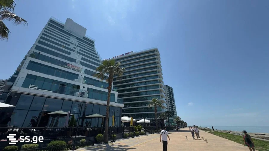 1+1 на Batumi View ლეხ და მარია კაჩინსკების ქუჩა 8 Airport District