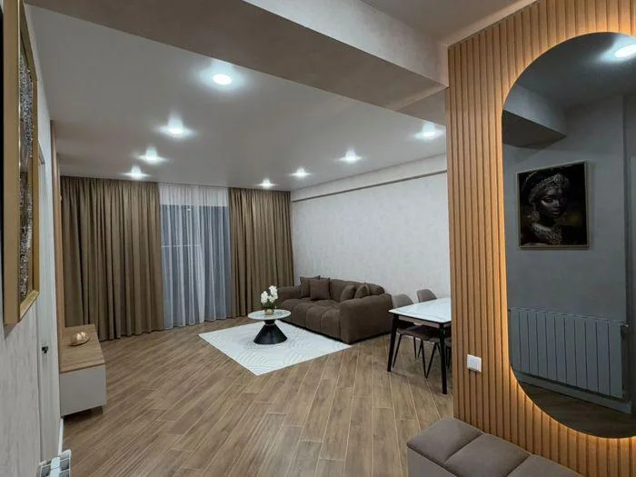 Улица Элизбара Миндели: 2-комнатная, 67.0 м²