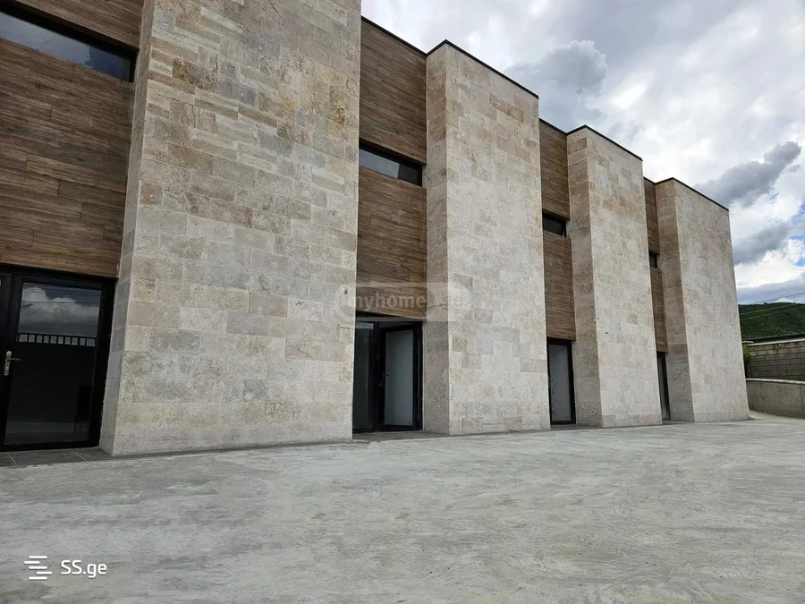 Коммерческое здание 600 м² в Диди Дигоми
