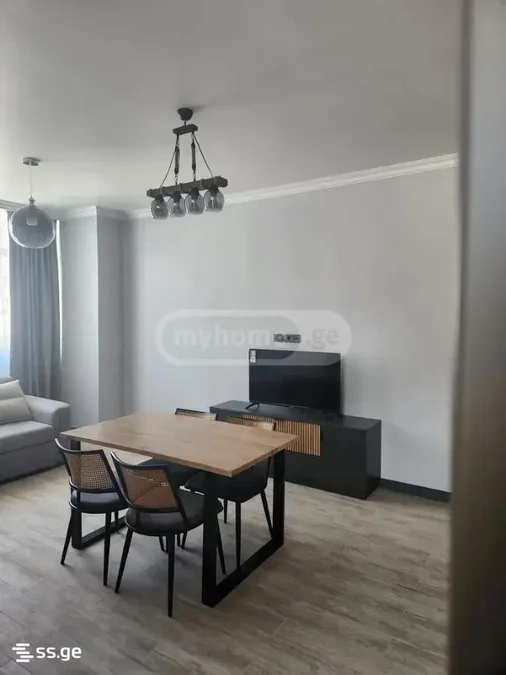 3-комнатная квартира на ул. Багратиони, $120000