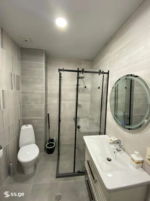 1+1 на DS Mall / DS Group Tbel Abuseridze st. 2 Khimshiashvili District
